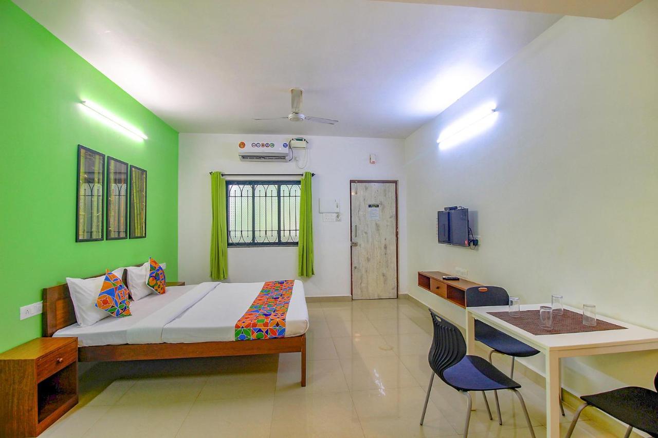 Fabescape Sk Studios With Pool & Gym, Arpora Old Goa Exteriör bild