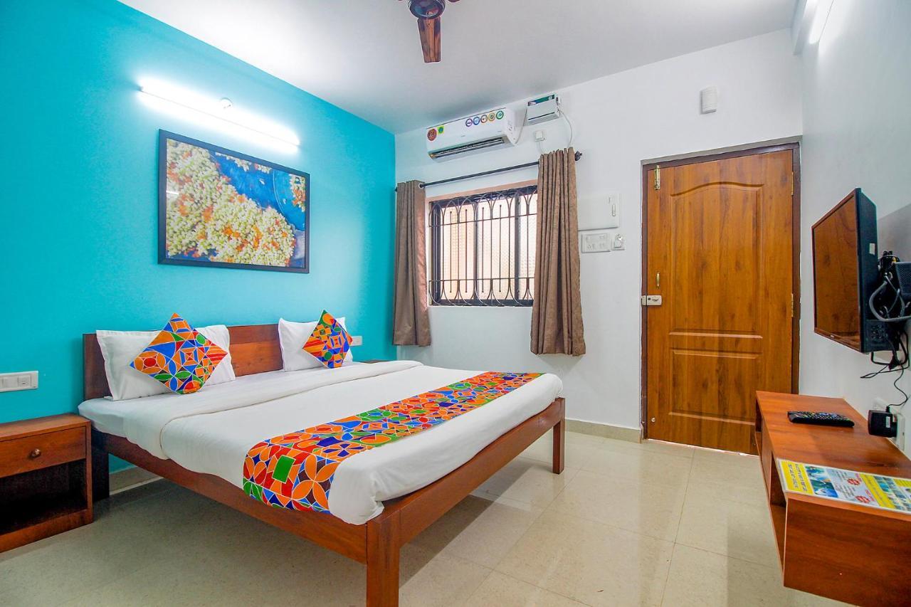 Fabescape Sk Studios With Pool & Gym, Arpora Old Goa Exteriör bild