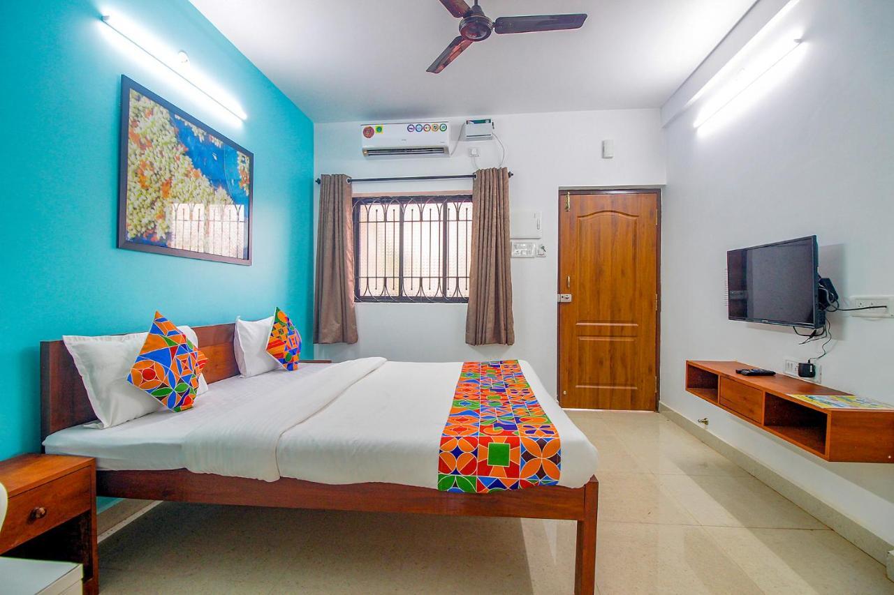Fabescape Sk Studios With Pool & Gym, Arpora Old Goa Exteriör bild