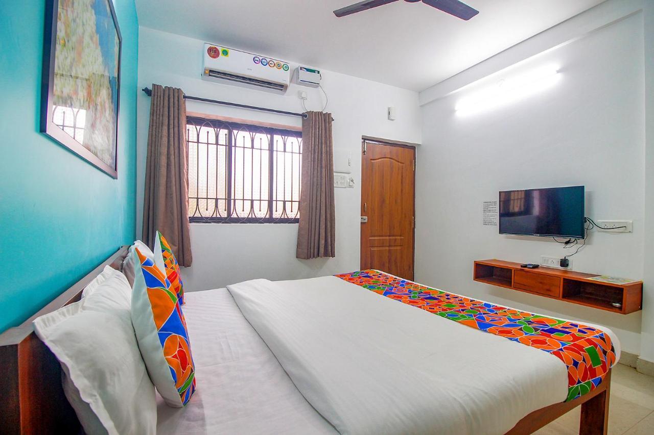 Fabescape Sk Studios With Pool & Gym, Arpora Old Goa Exteriör bild