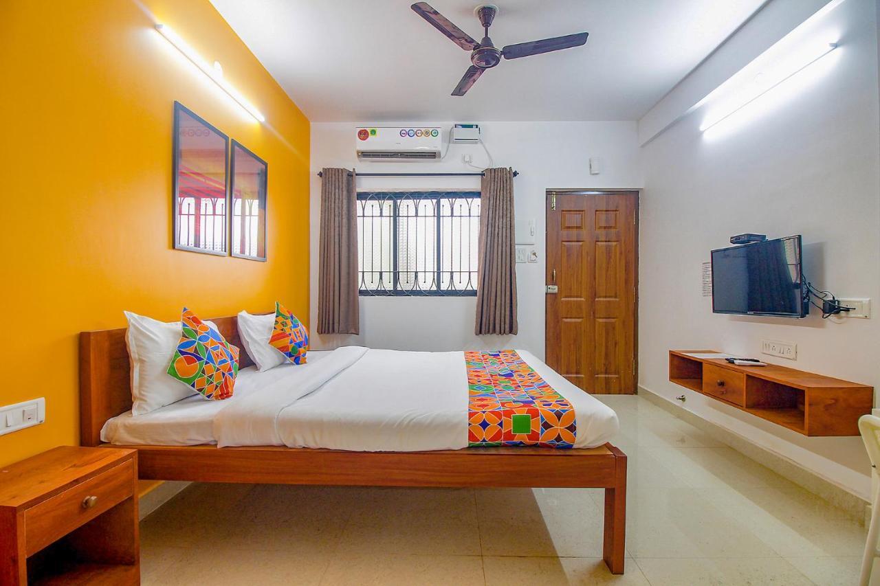Fabescape Sk Studios With Pool & Gym, Arpora Old Goa Exteriör bild