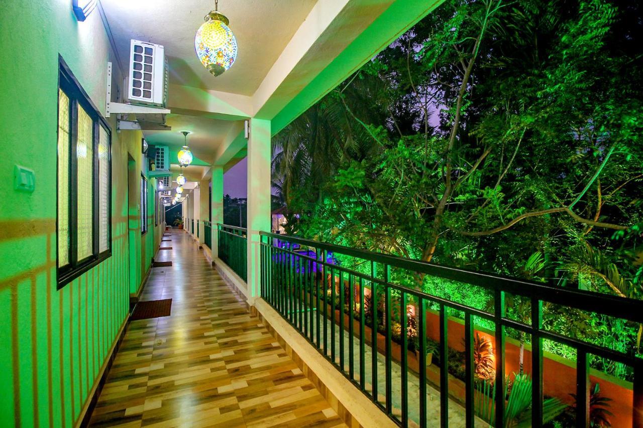 Fabescape Sk Studios With Pool & Gym, Arpora Old Goa Exteriör bild