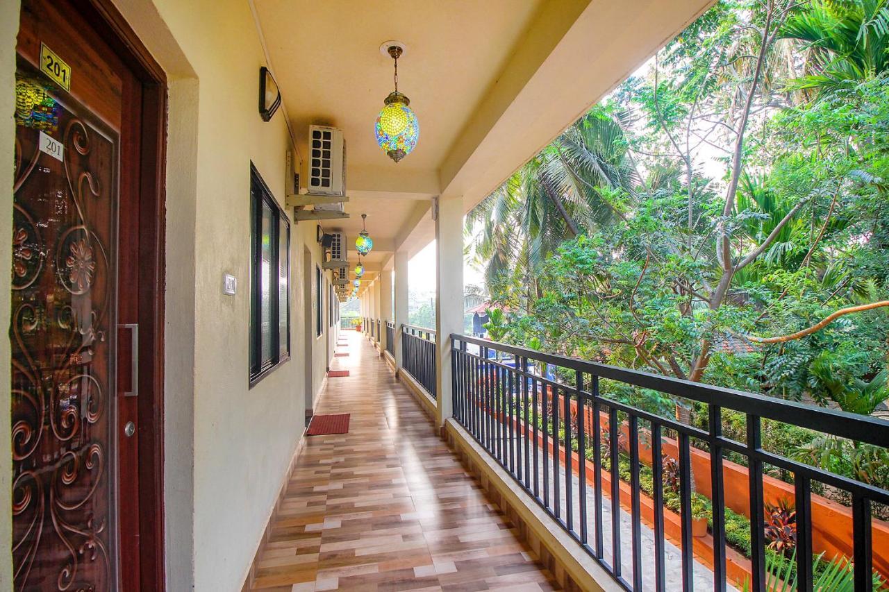 Fabescape Sk Studios With Pool & Gym, Arpora Old Goa Exteriör bild